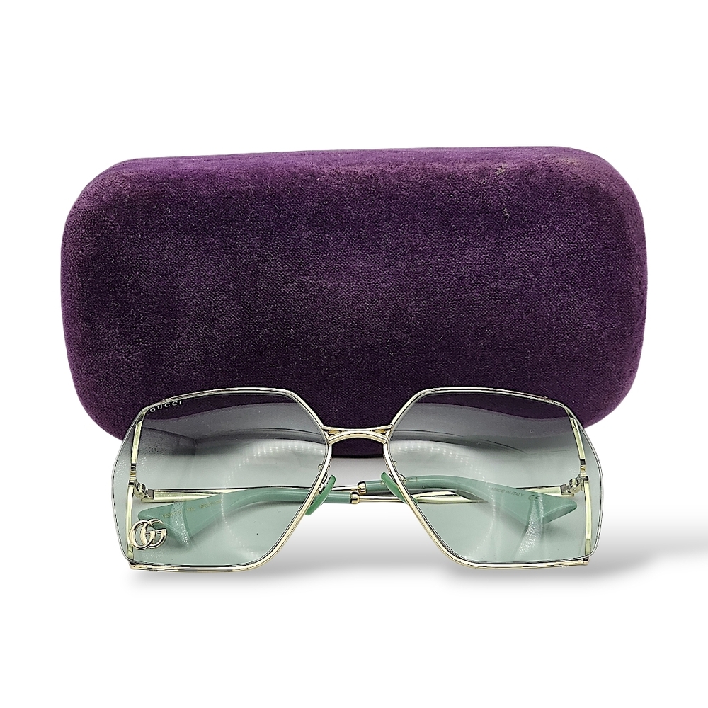 Gucci Square Sunglasses with Green Tint - Picture 8 of 8